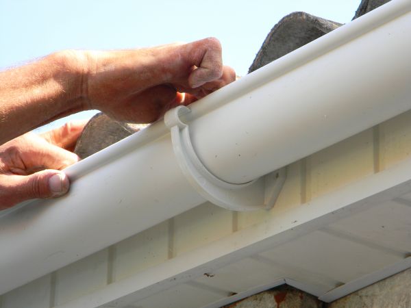 Cost of Plastic Gutter Repair in Schaumburg