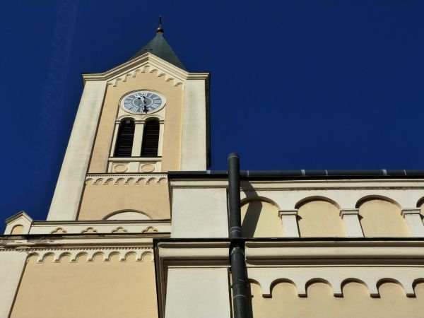 Cost of Church Gutter Installation in Schaumburg